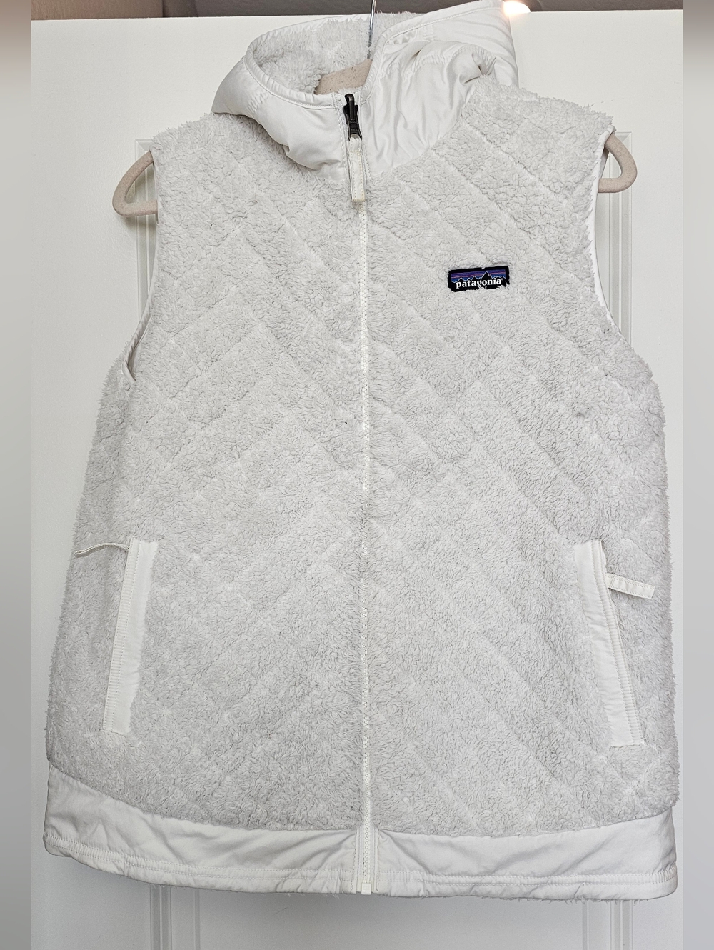 Patagonia Reversible Sherpa Vest Women’s Medium White Hooded Full Zip Fleece - Picture 2 of 9